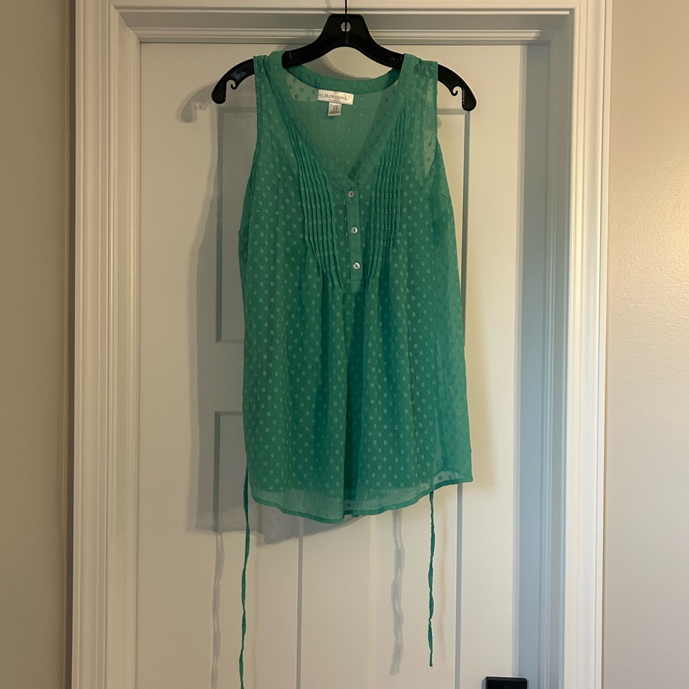 Motherhood Maternity shirt size M